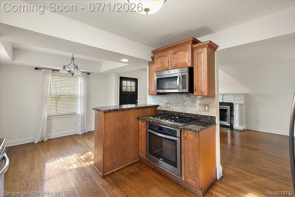 2209 Windemere Road