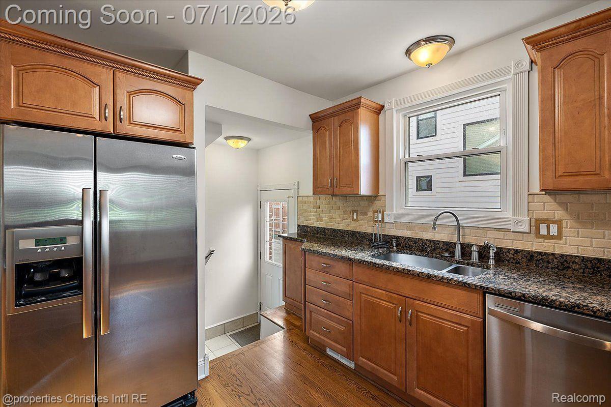 2209 Windemere Road