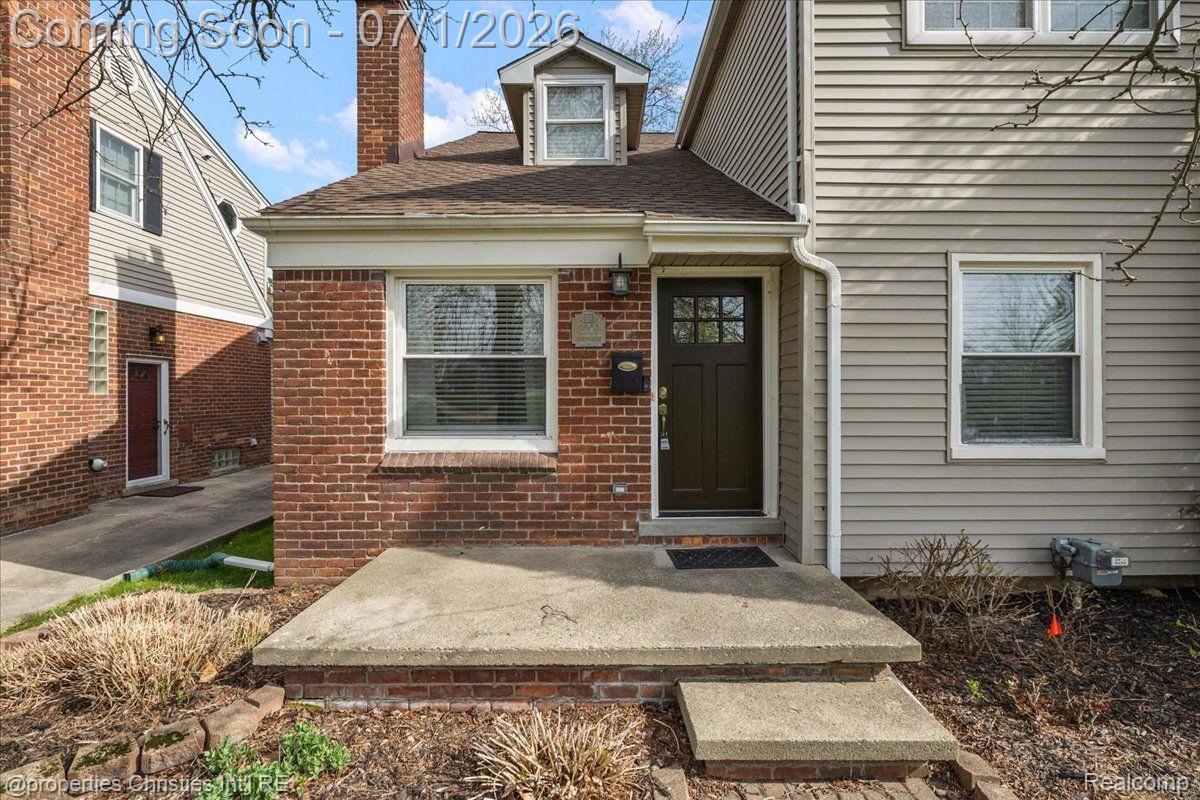 2209 Windemere Road