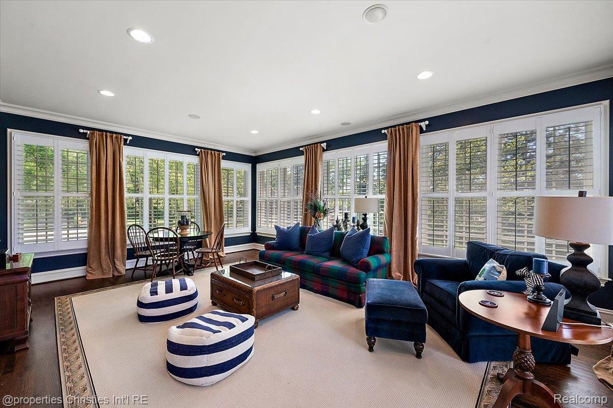 135 Clifton Road