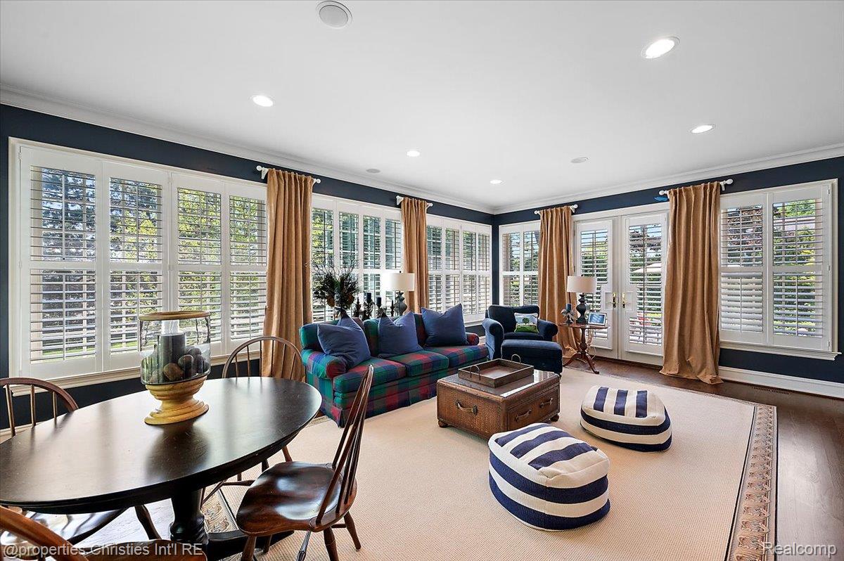 135 Clifton Road