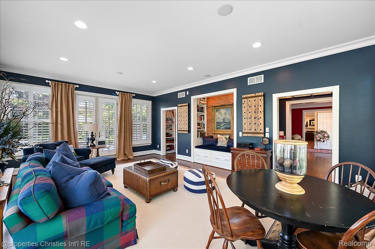 135 Clifton Road