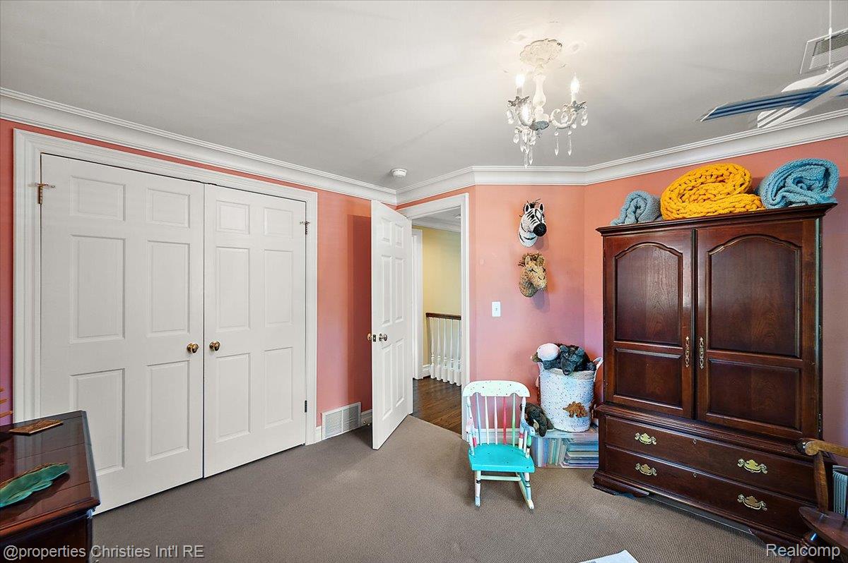 135 Clifton Road
