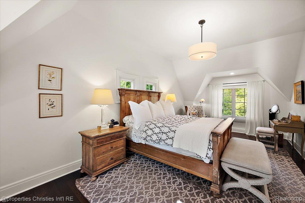 528 Covington Road