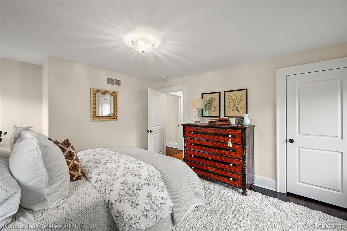 528 Covington Road