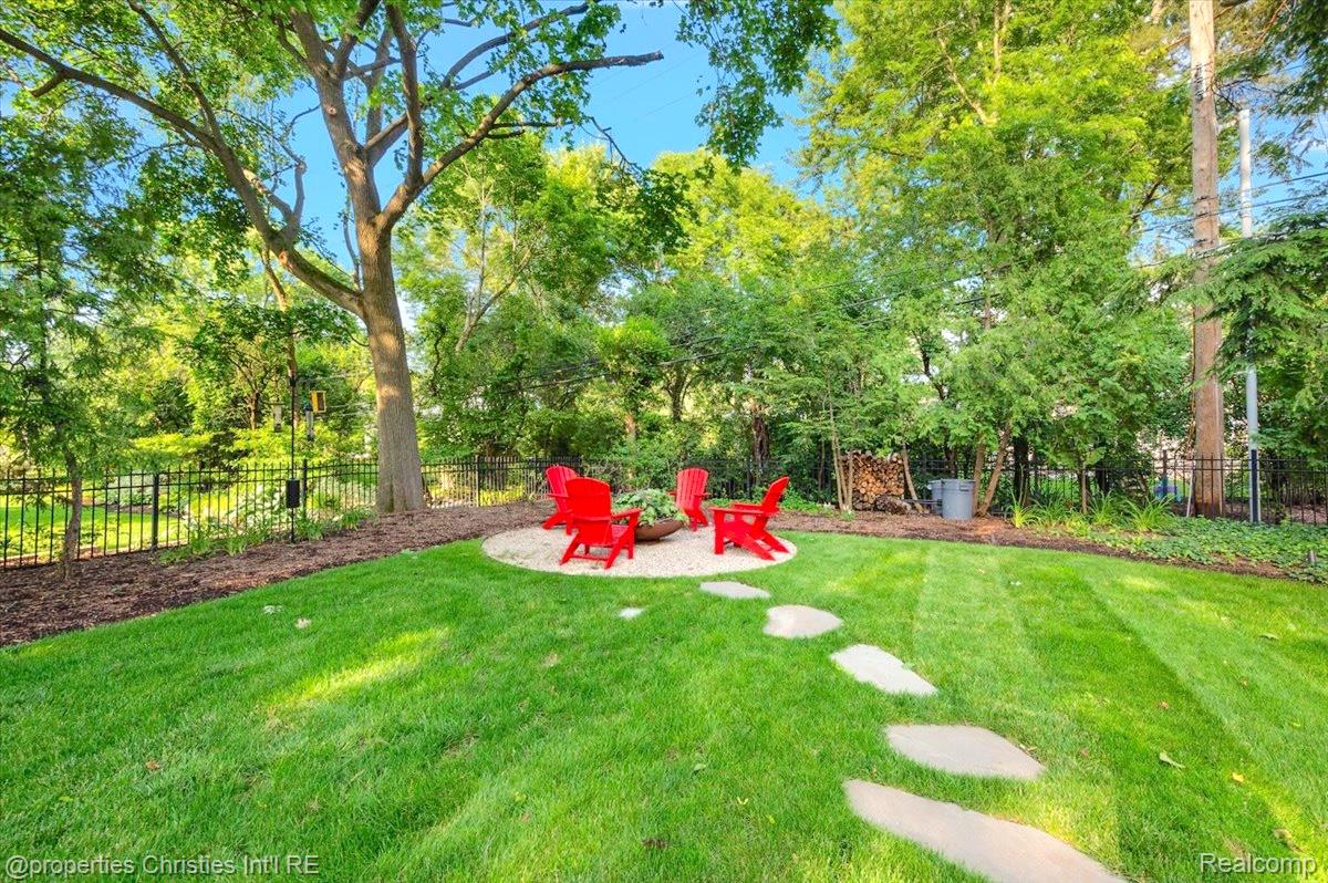 528 Covington Road
