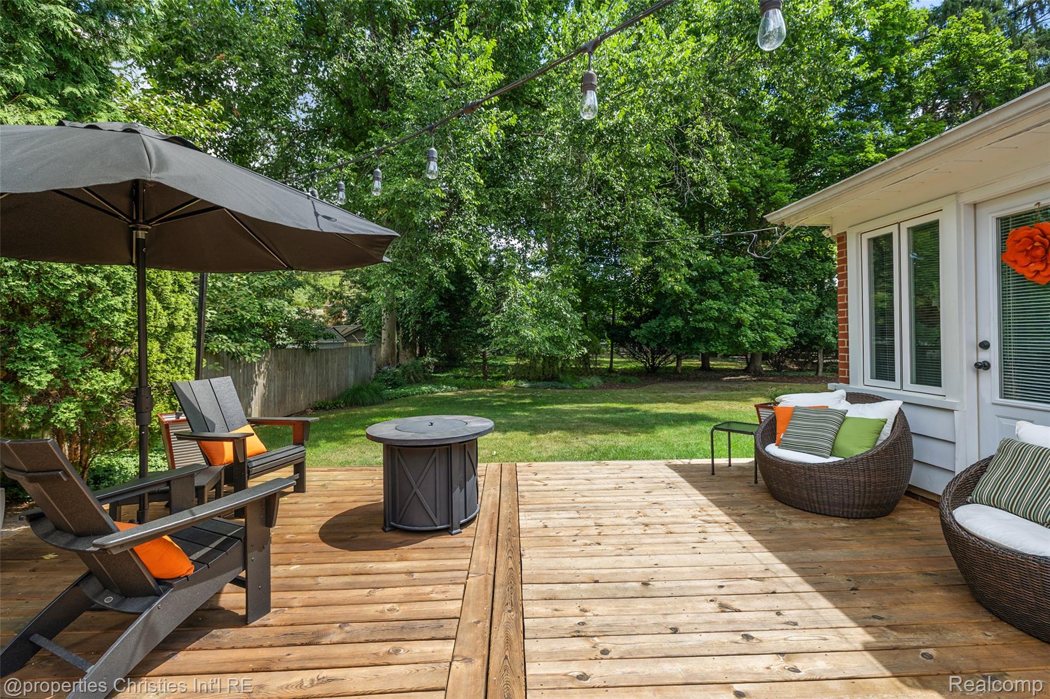 925 Westchester Way