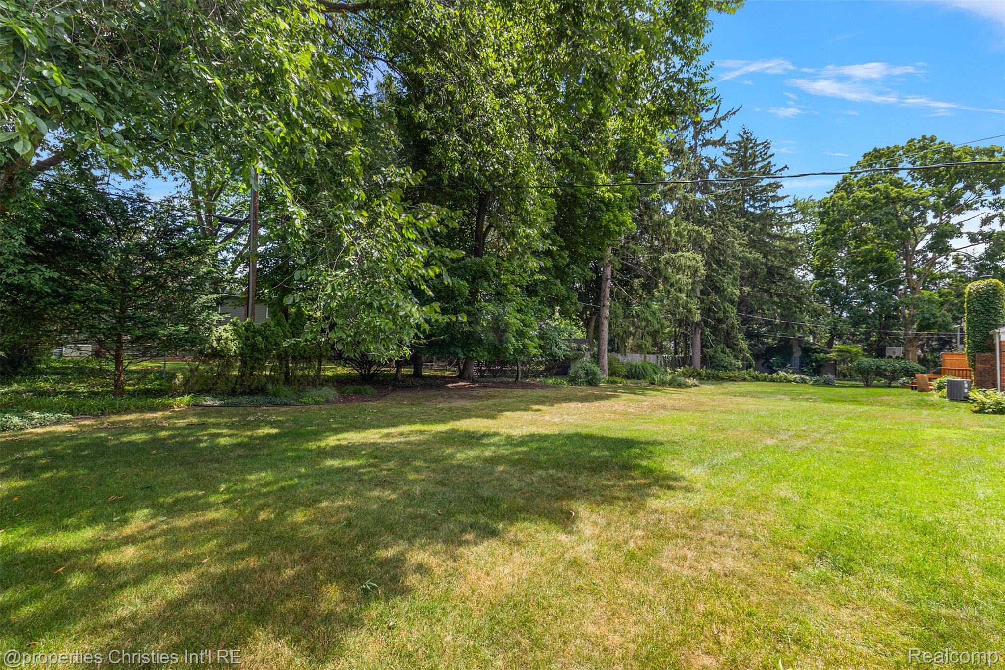 925 Westchester Way
