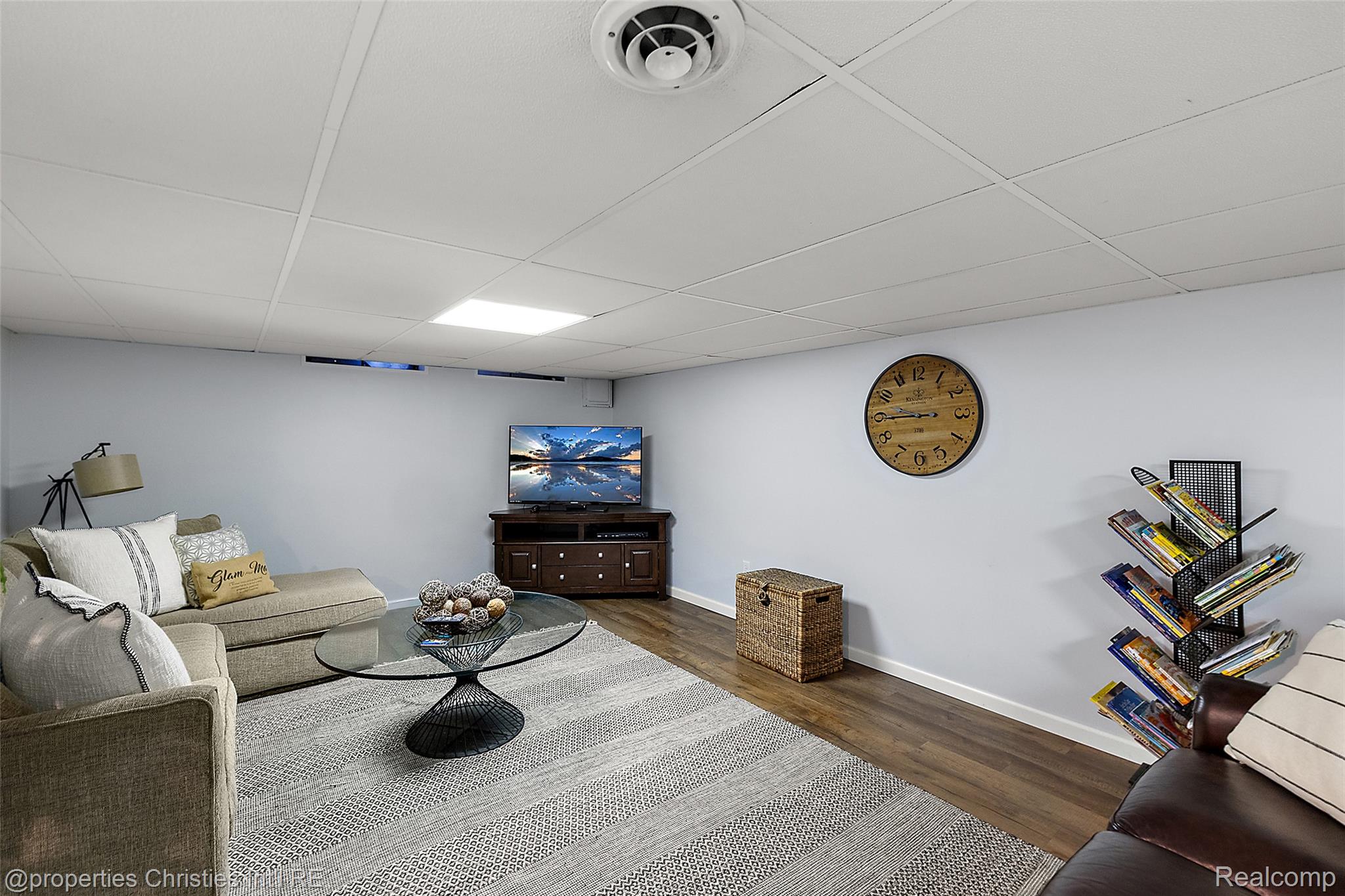 925 Westchester Way