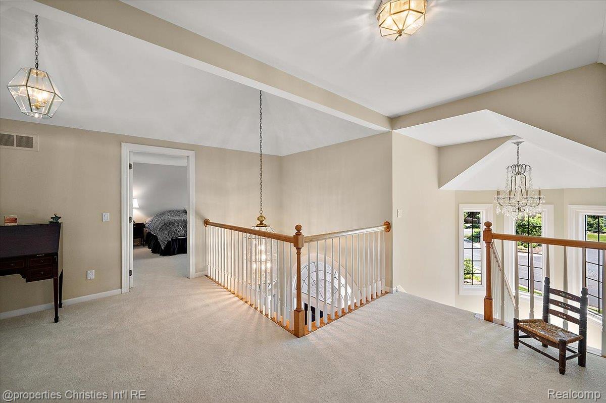 3021 E Ridge Court