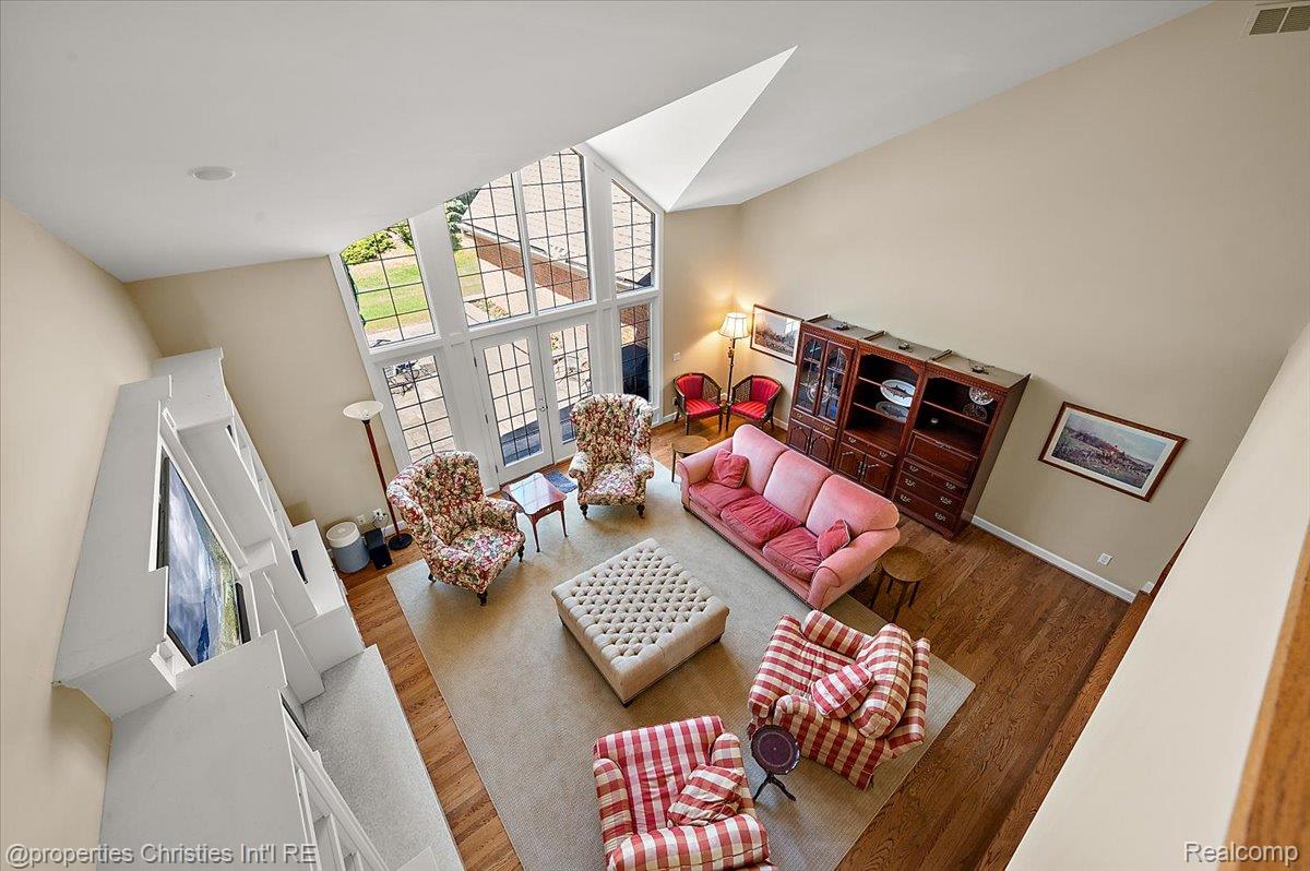 3021 E Ridge Court