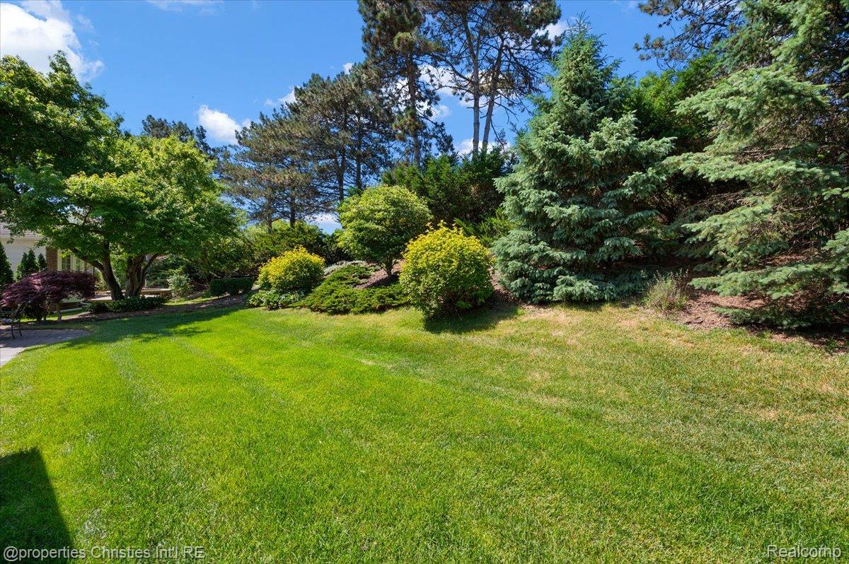3021 E Ridge Court