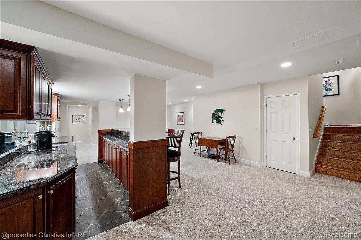 3021 E Ridge Court