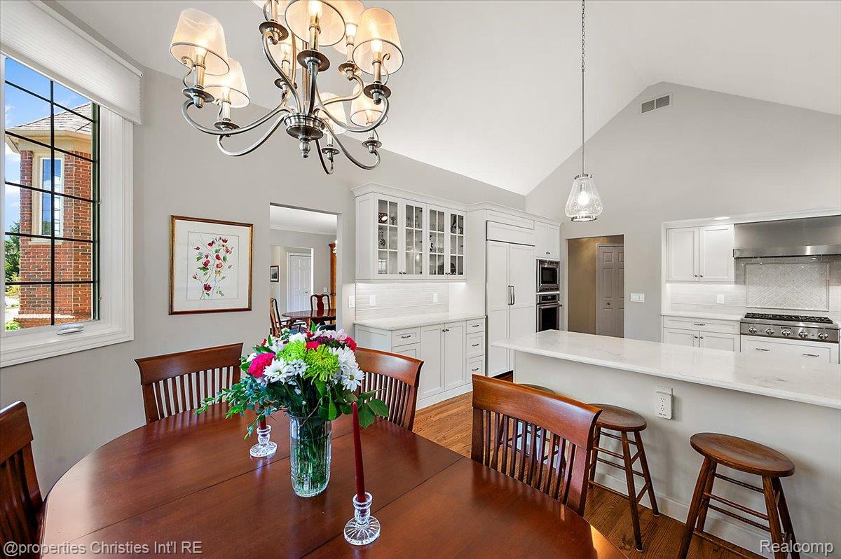 3021 E Ridge Court