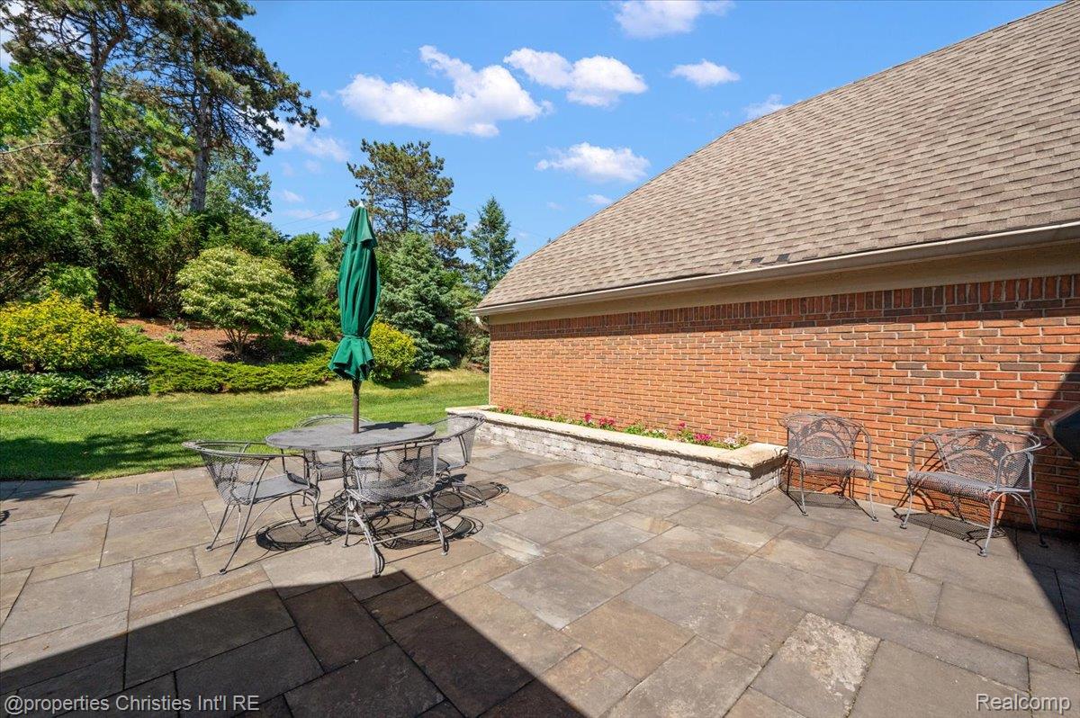 3021 E Ridge Court