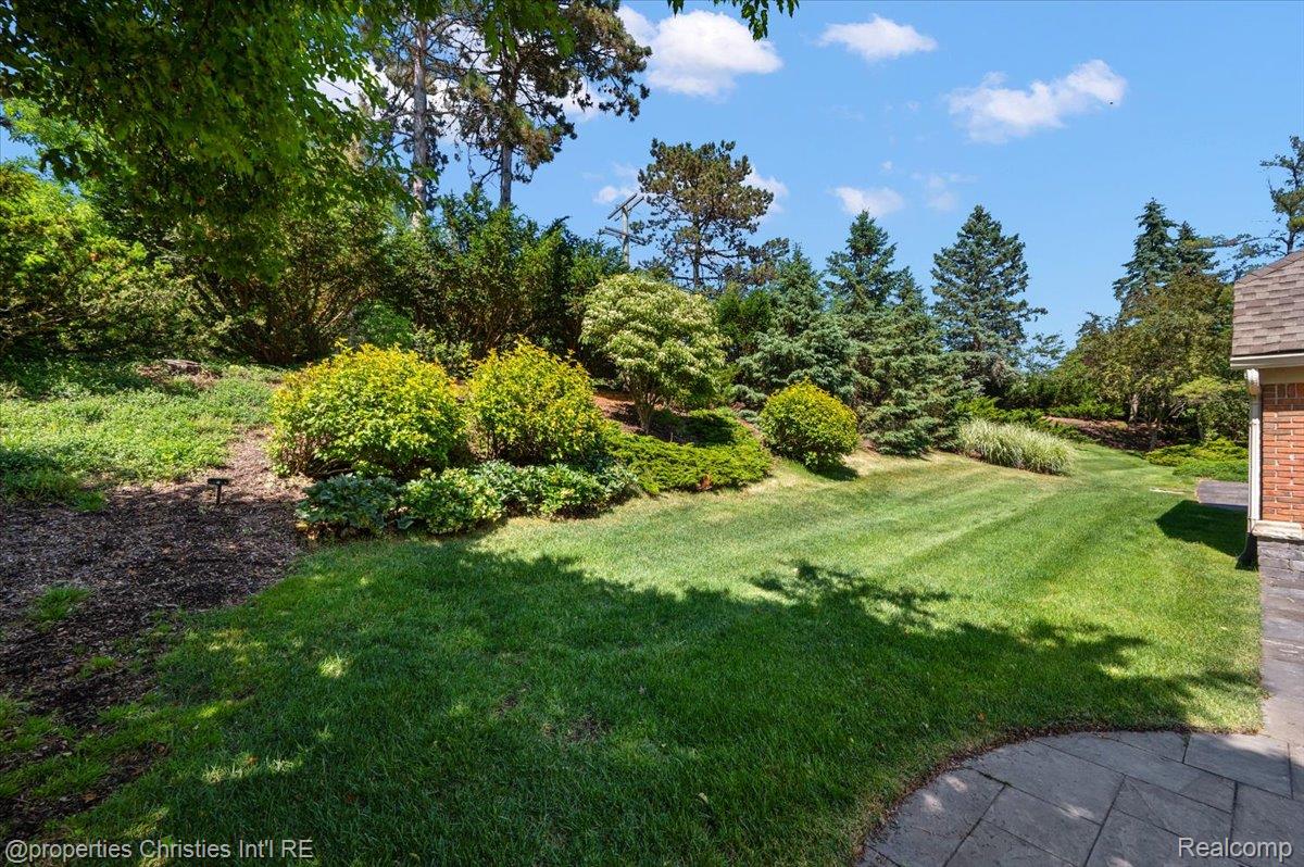 3021 E Ridge Court
