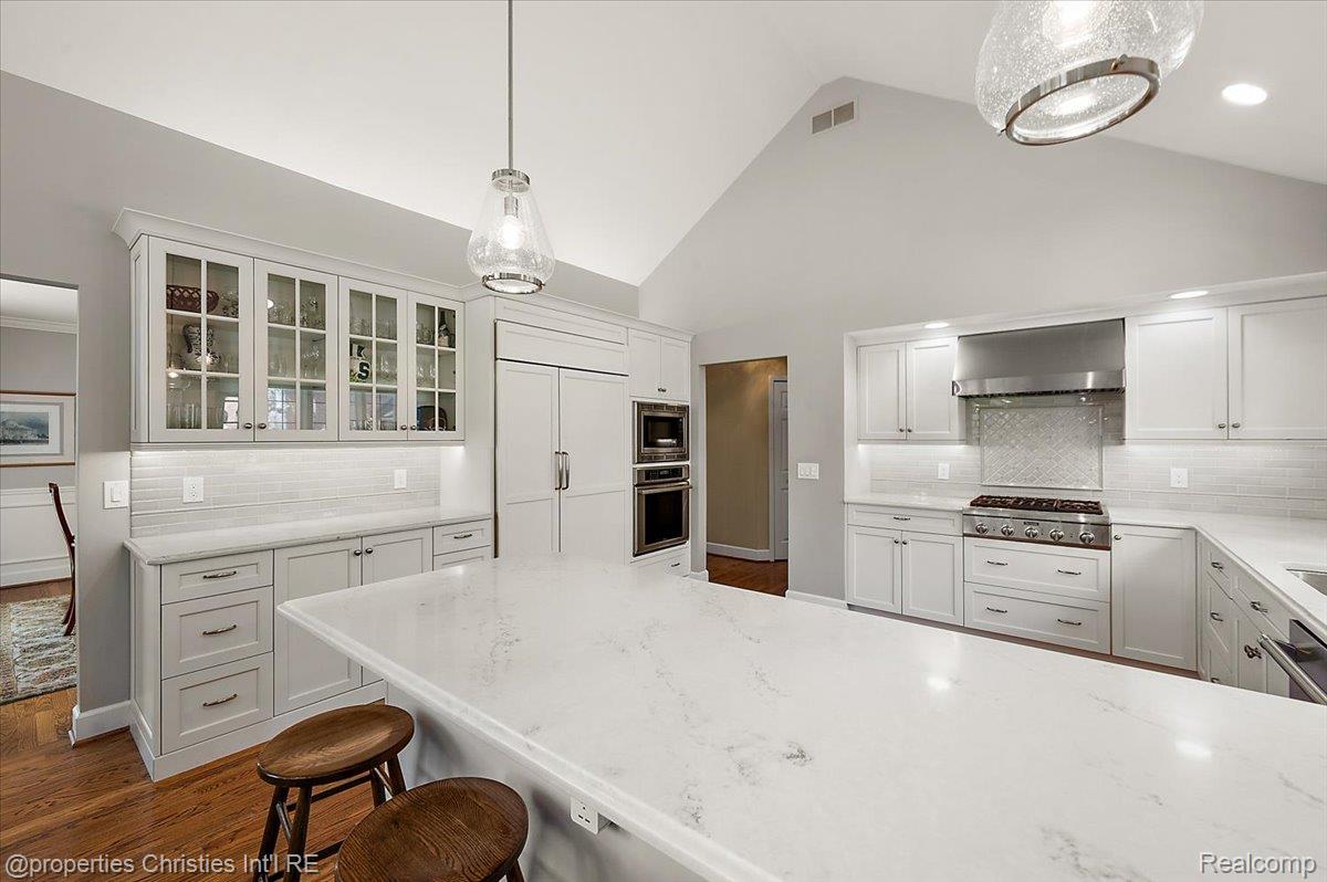 3021 E Ridge Court