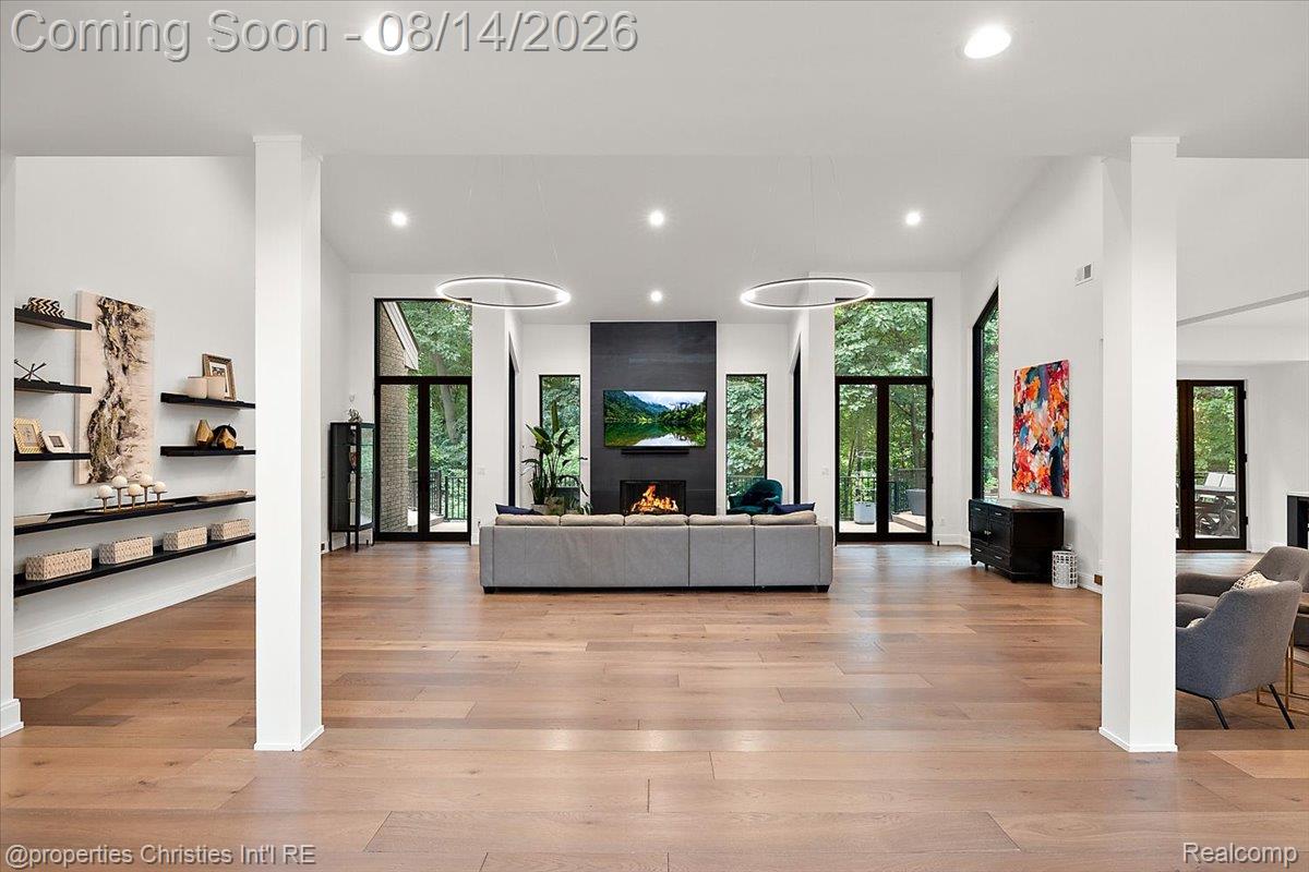 4740 W Wickford