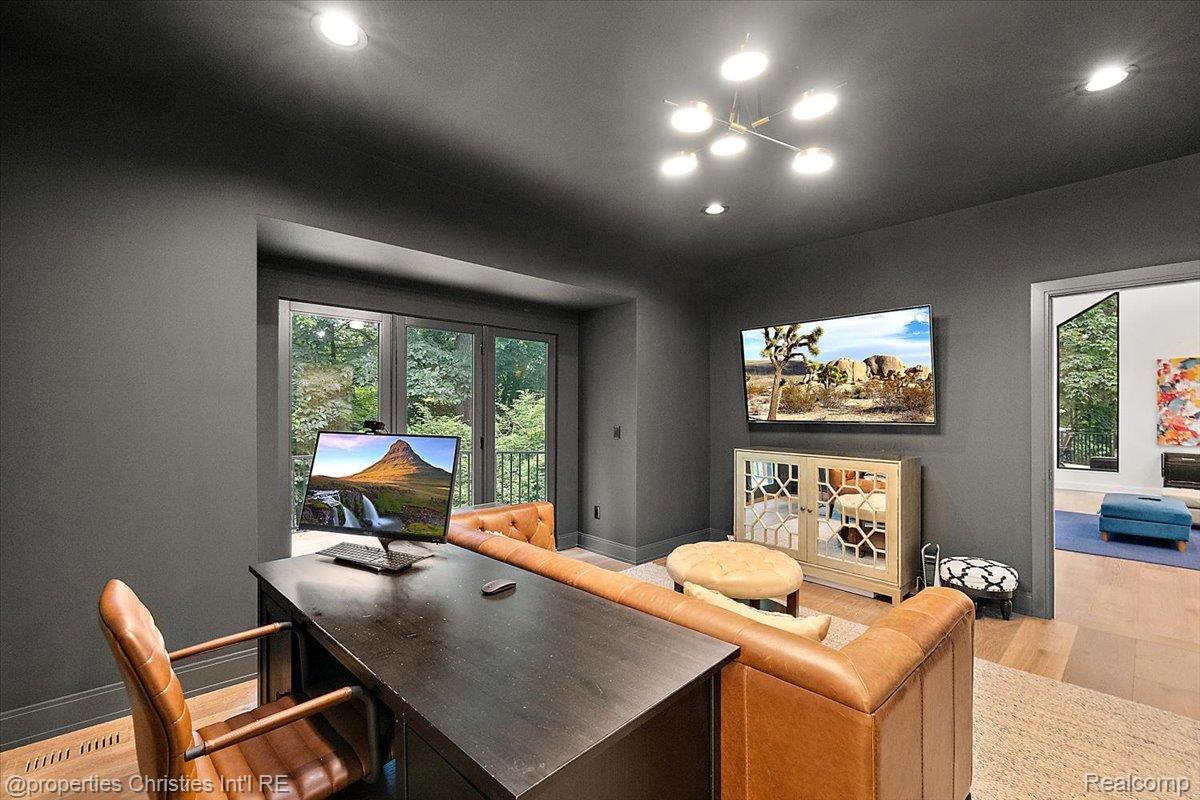 4740 W Wickford