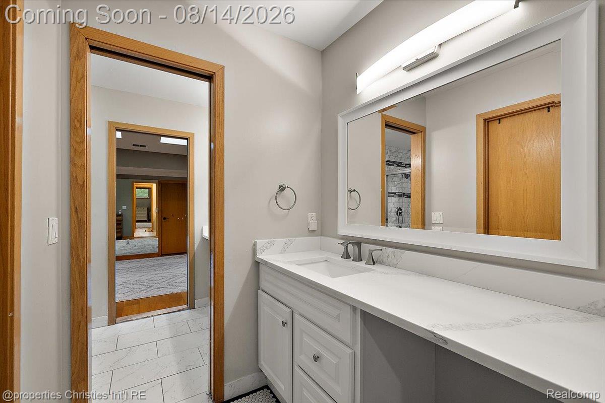 4740 W Wickford