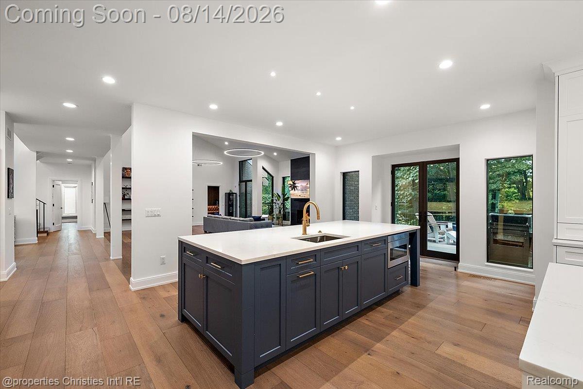 4740 W Wickford