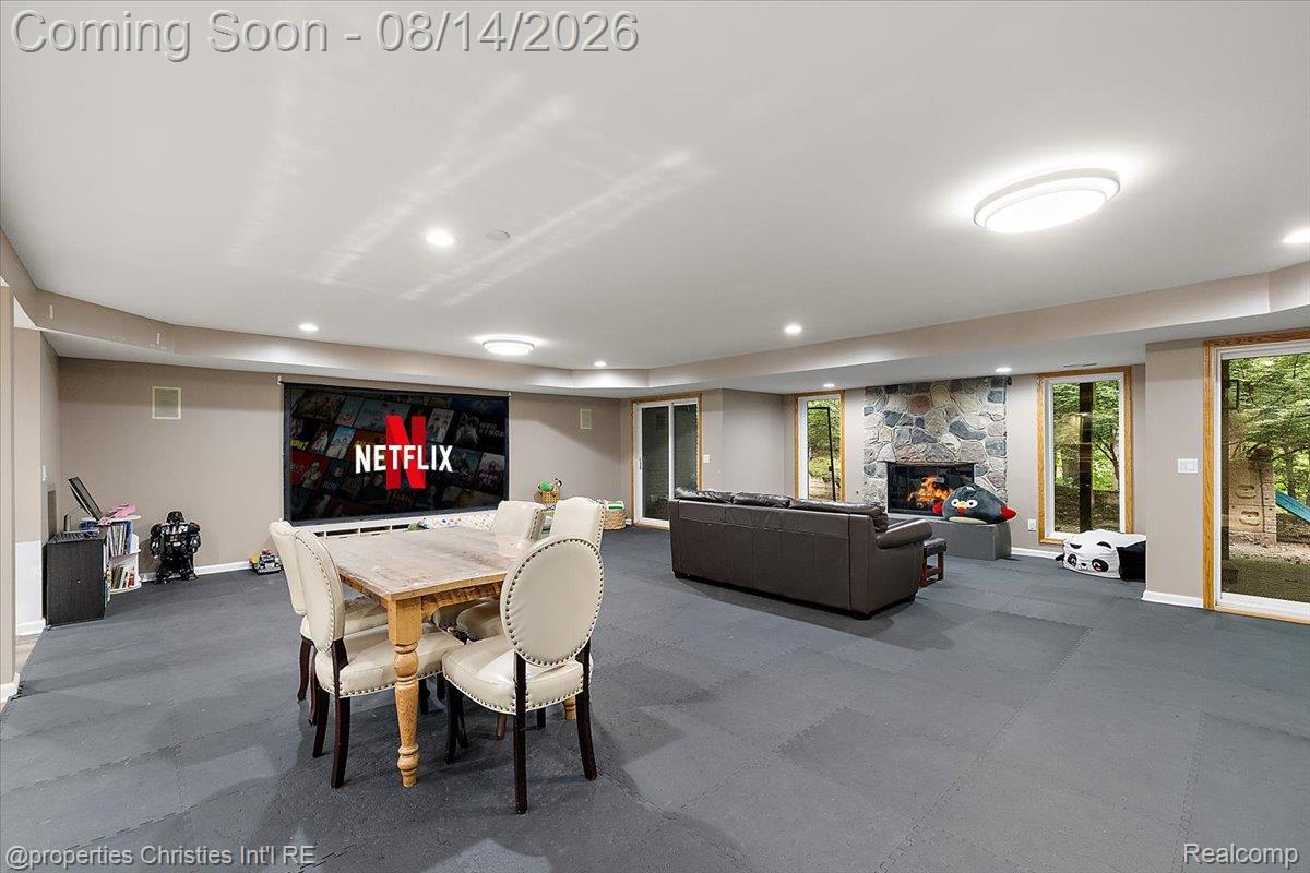 4740 W Wickford