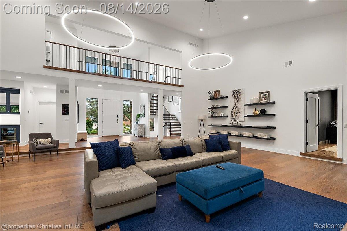 4740 W Wickford