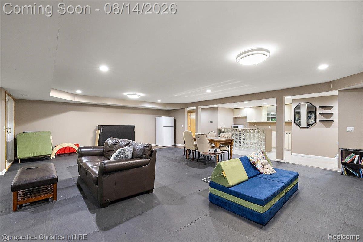 4740 W Wickford
