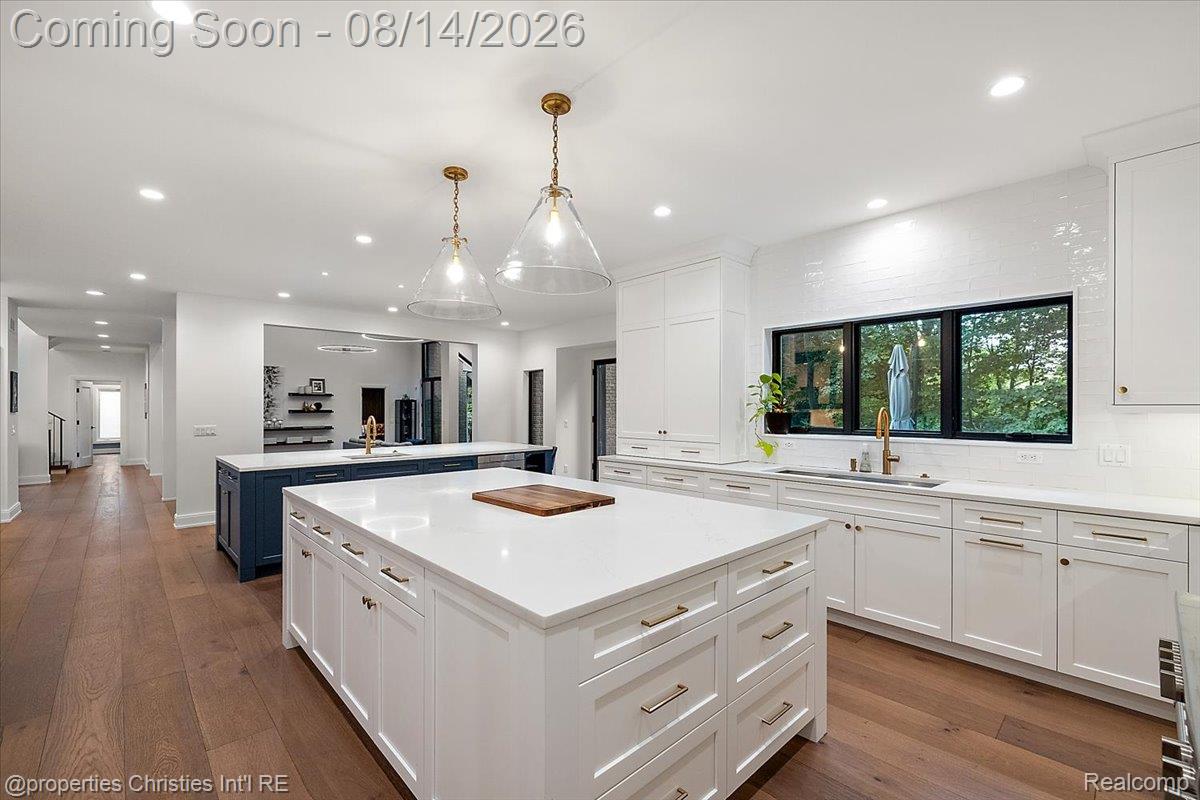 4740 W Wickford