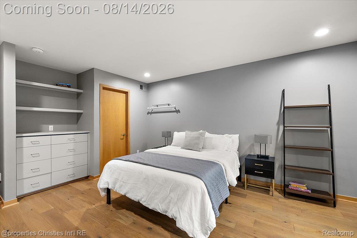 4740 W Wickford