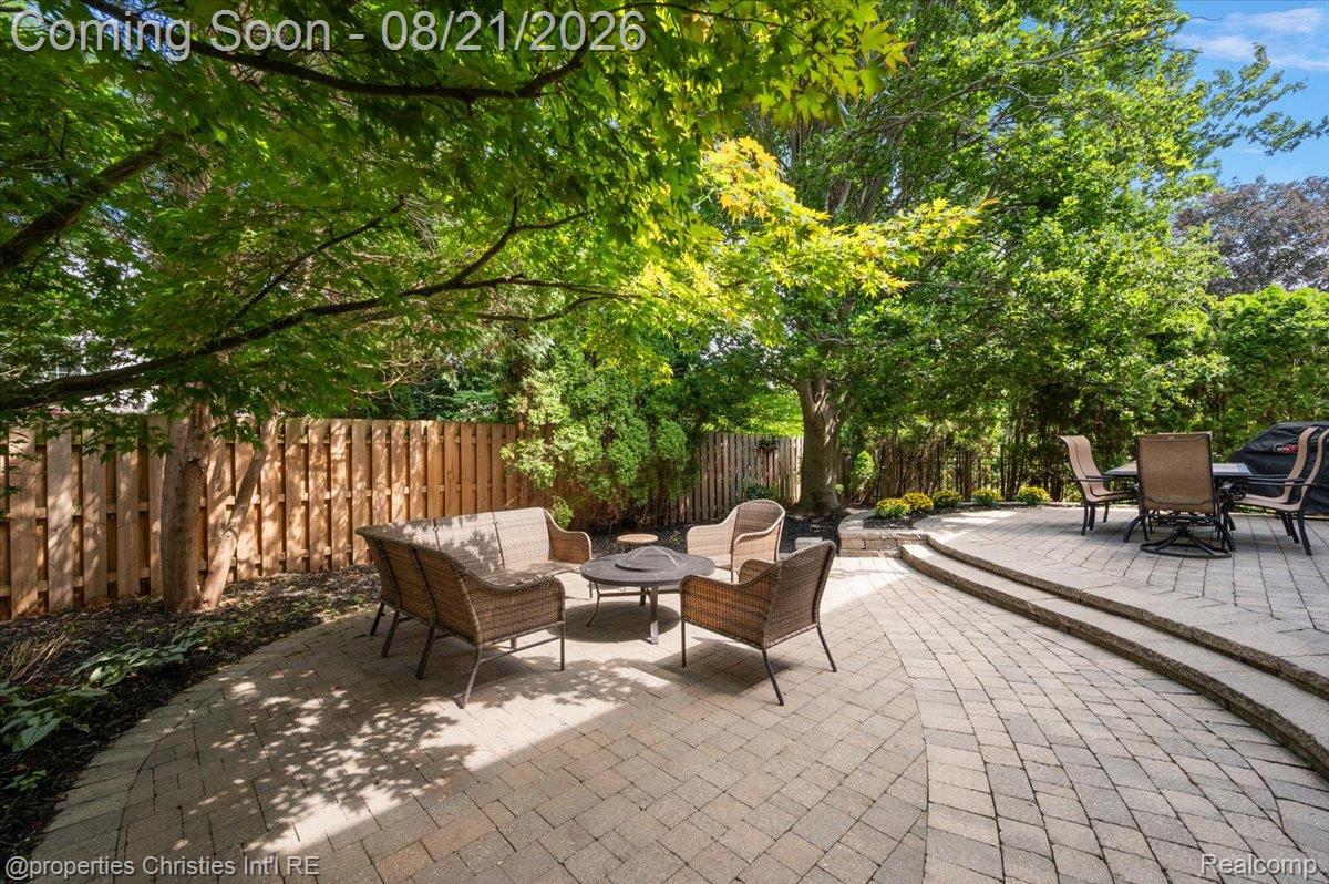 2010 Northlawn Boulevard