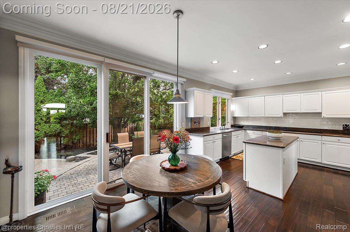2010 Northlawn Boulevard
