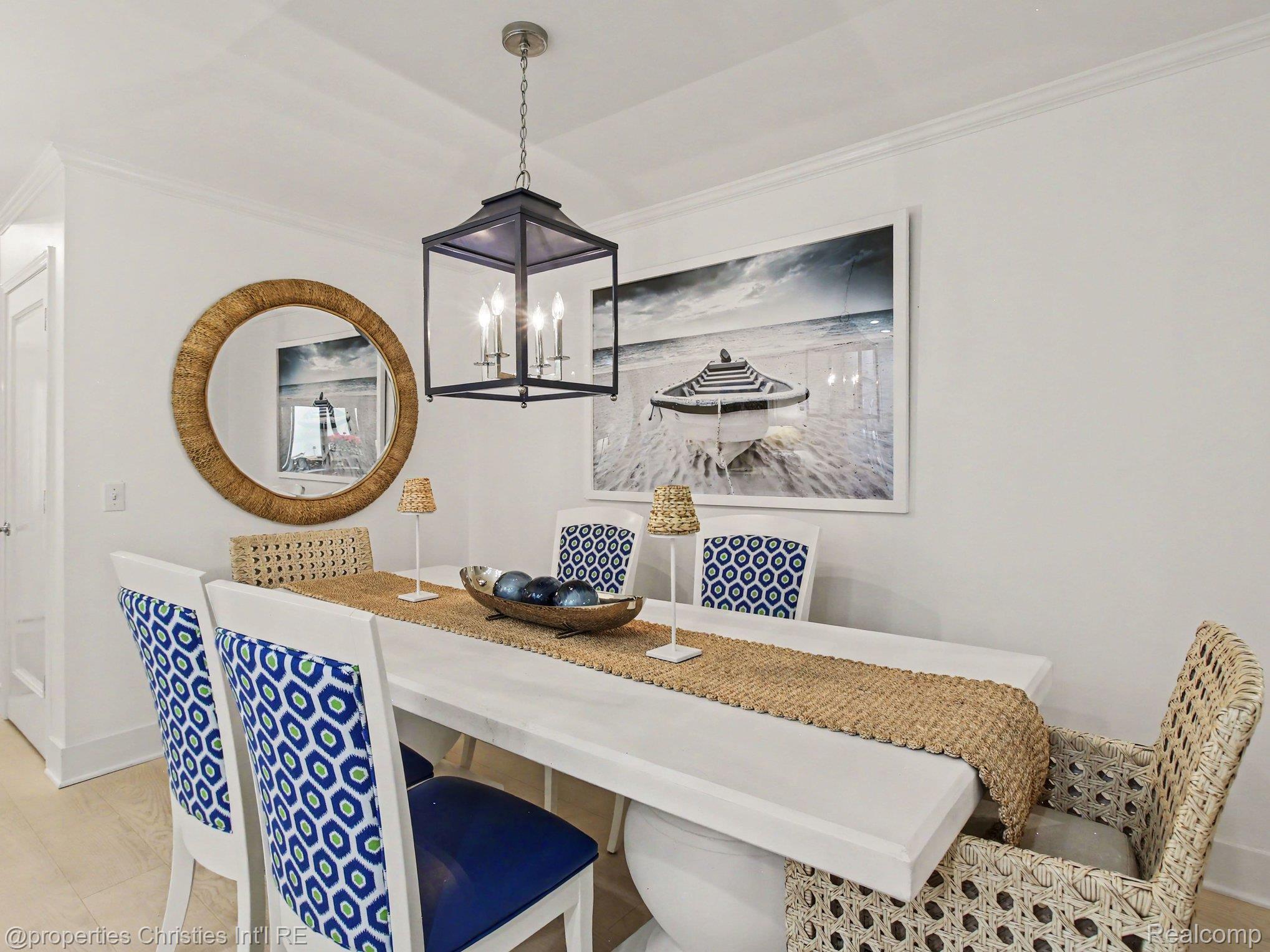 1011 Beach Drive Unit: 10