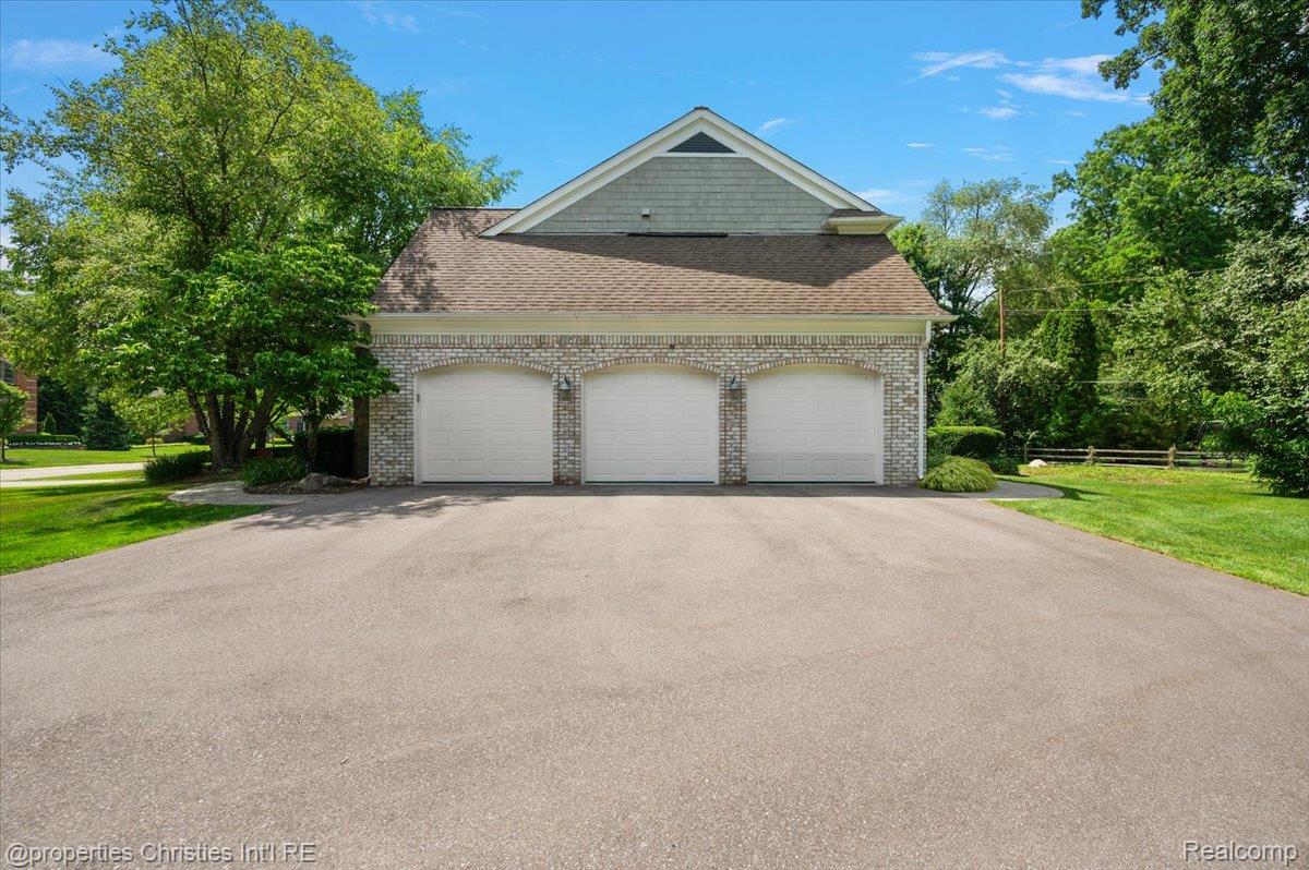 937 Mitchell Court