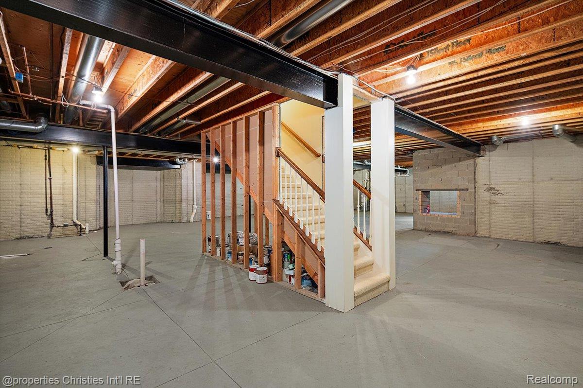 937 Mitchell Court