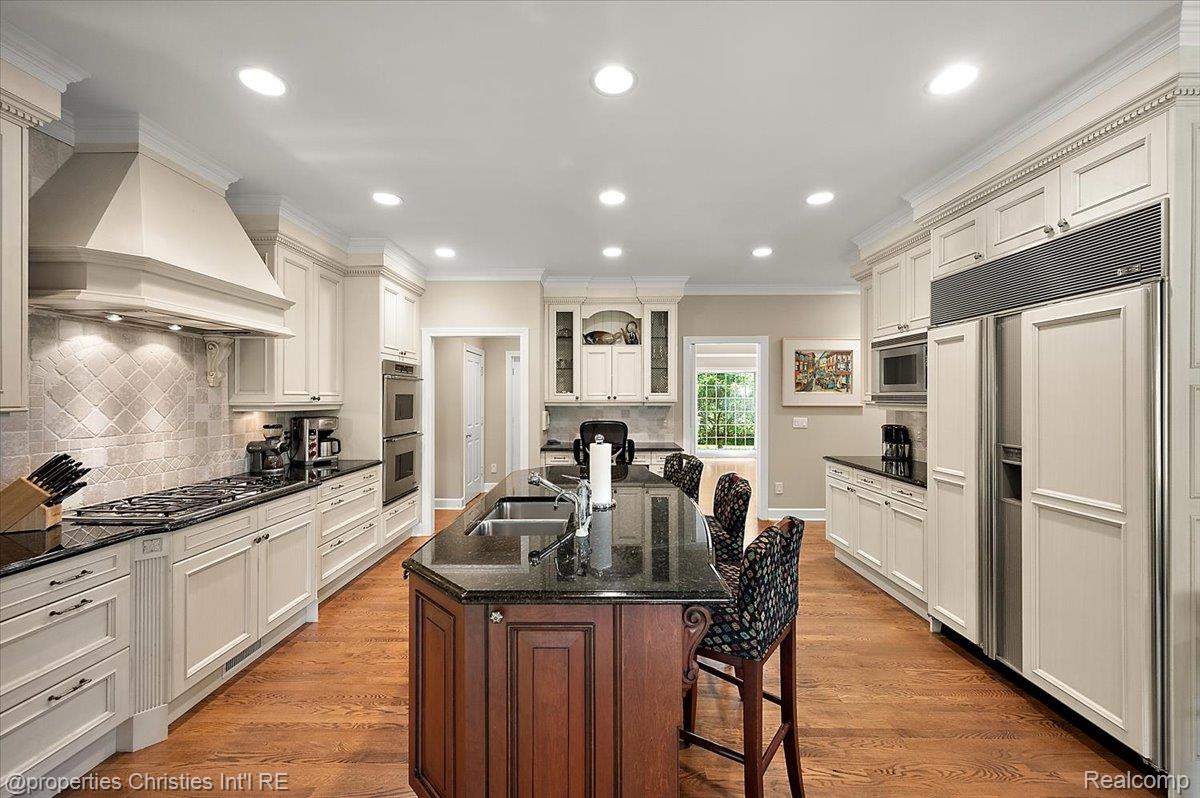 937 Mitchell Court