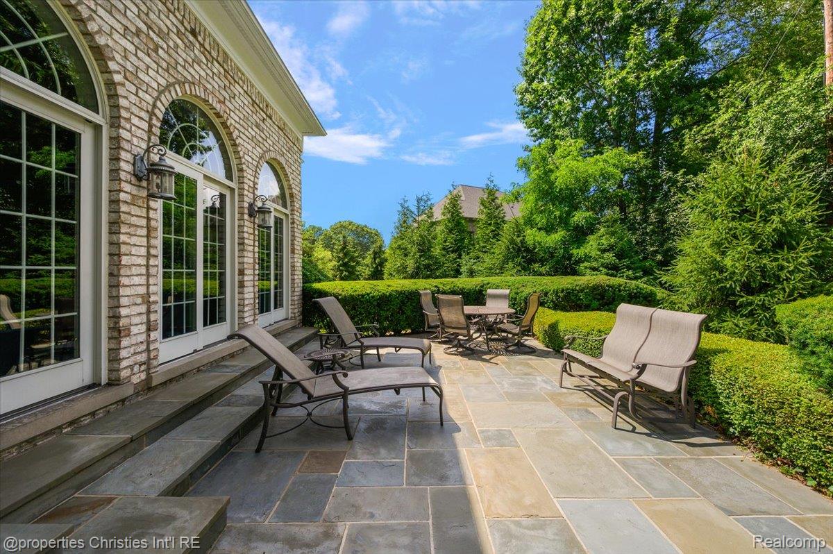 937 Mitchell Court