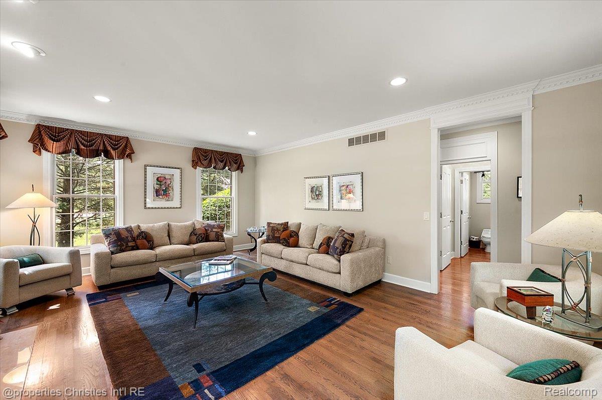 937 Mitchell Court