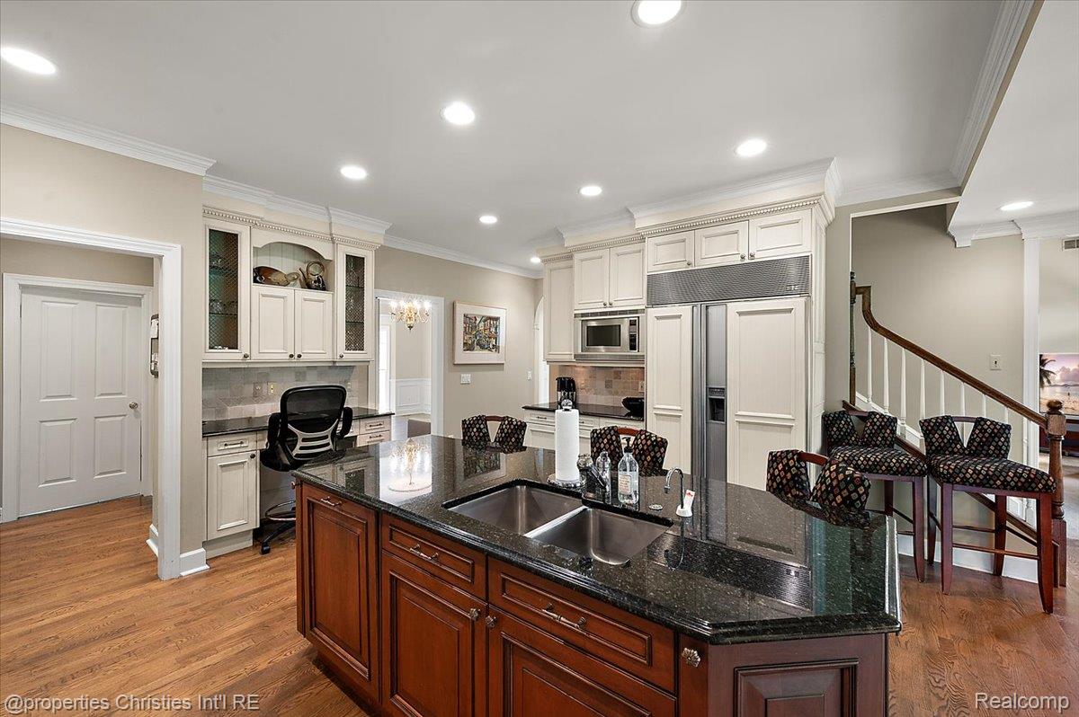 937 Mitchell Court