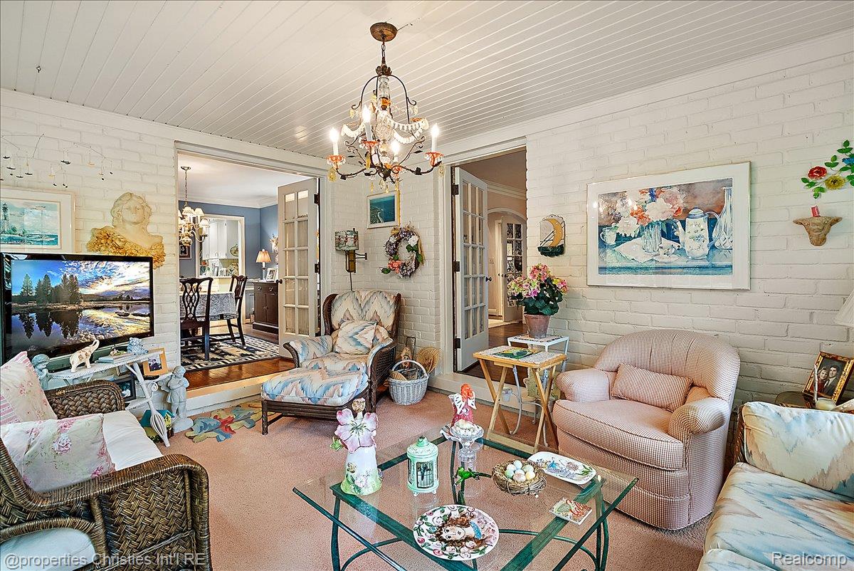 341 Westwood Drive