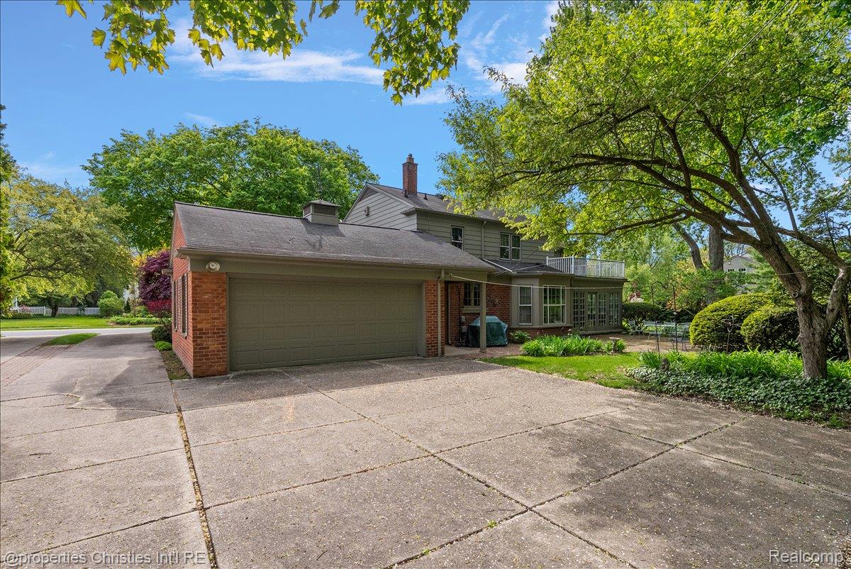 341 Westwood Drive