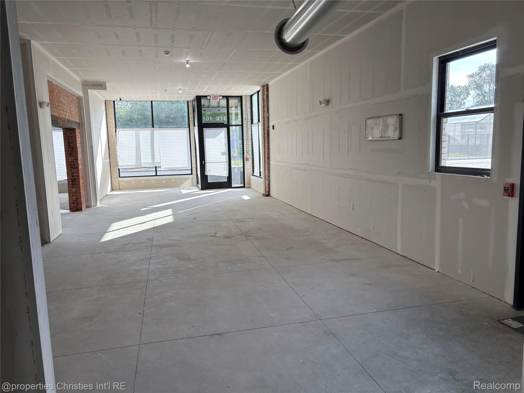 9301 Oakland Street Unit: 101