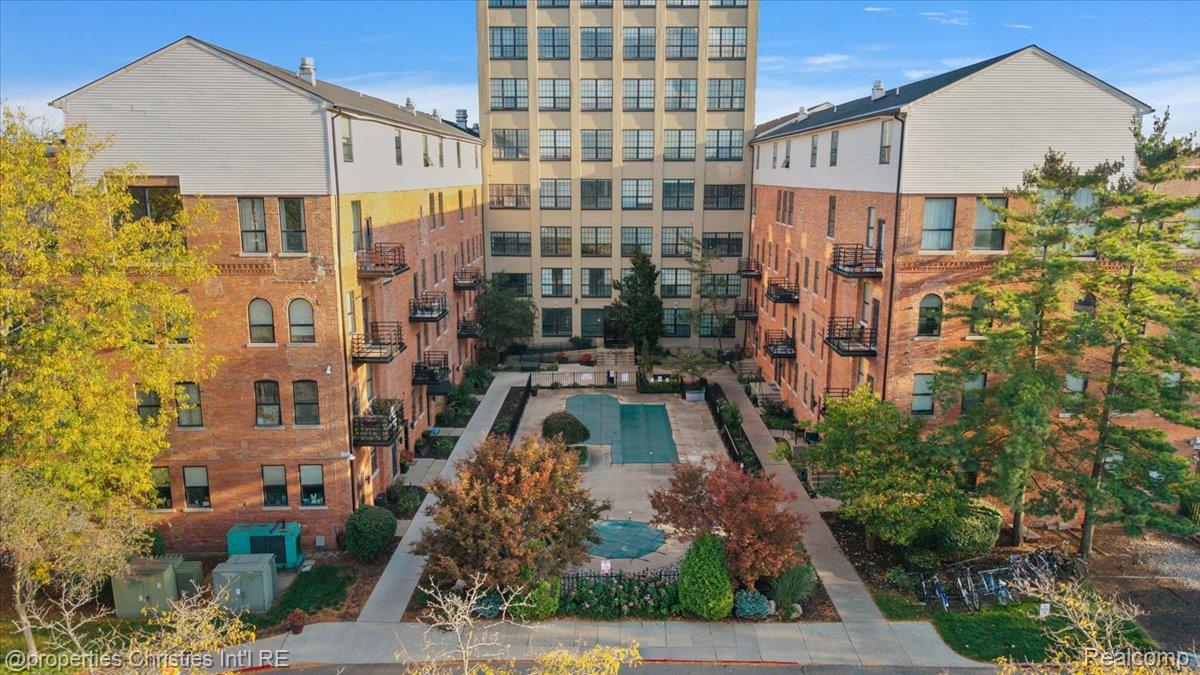 6533 E Jefferson Avenue Unit: 307