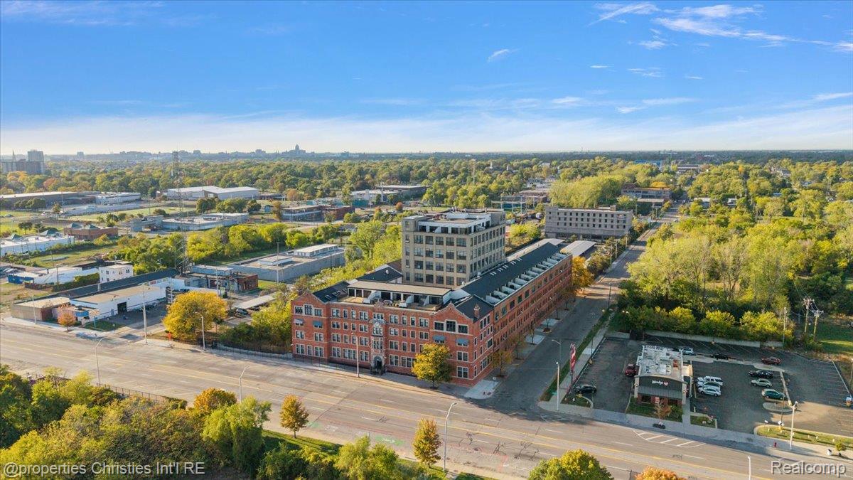 6533 E Jefferson Avenue Unit: 307