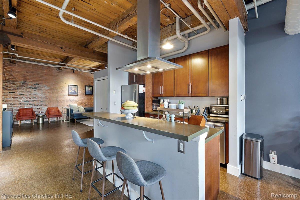 6533 E Jefferson Avenue Unit: 307