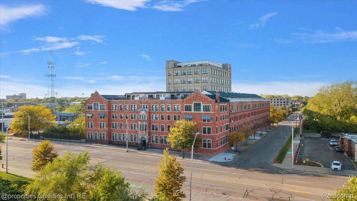 6533 E Jefferson Avenue Unit: 307