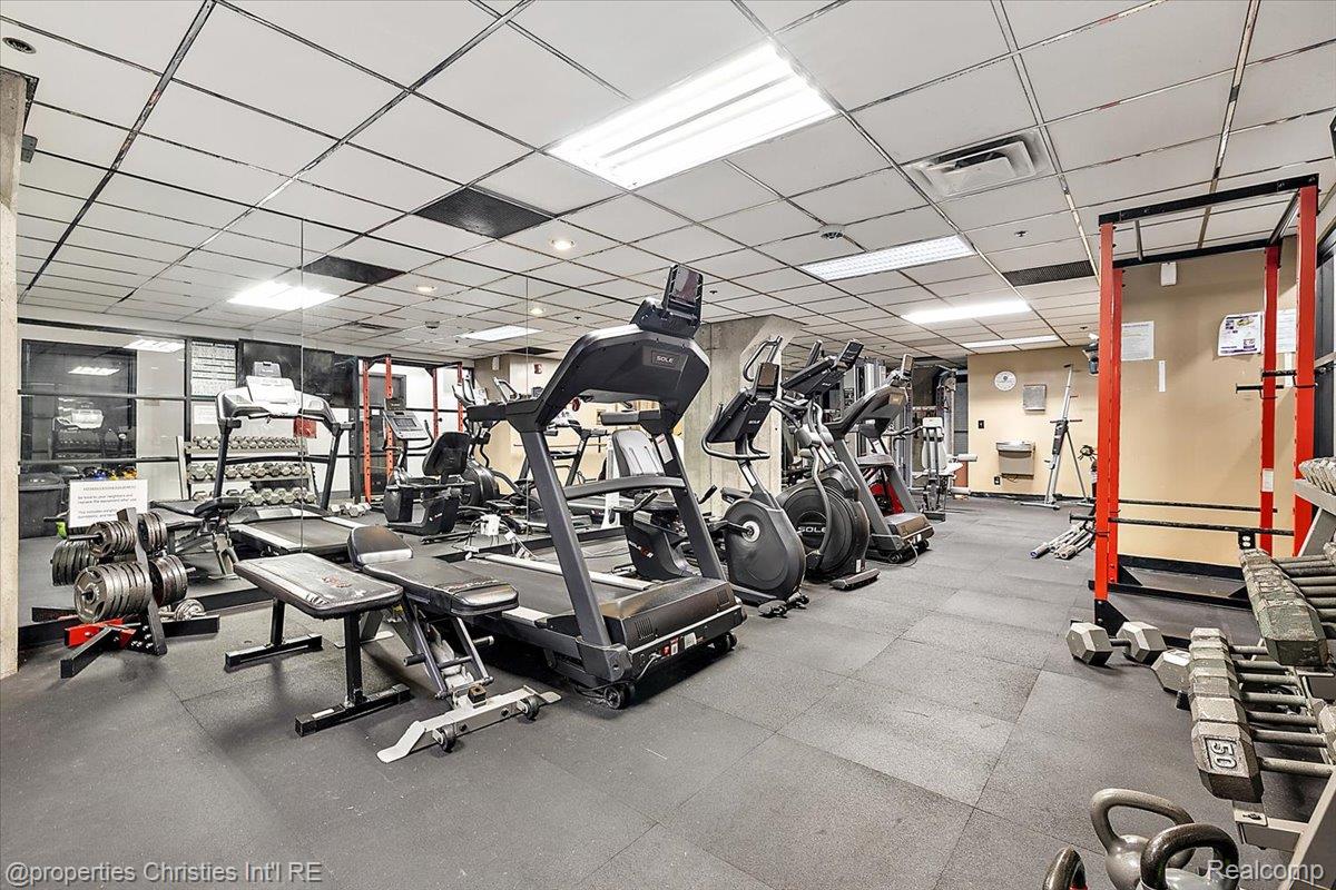 6533 E Jefferson Avenue Unit: 307