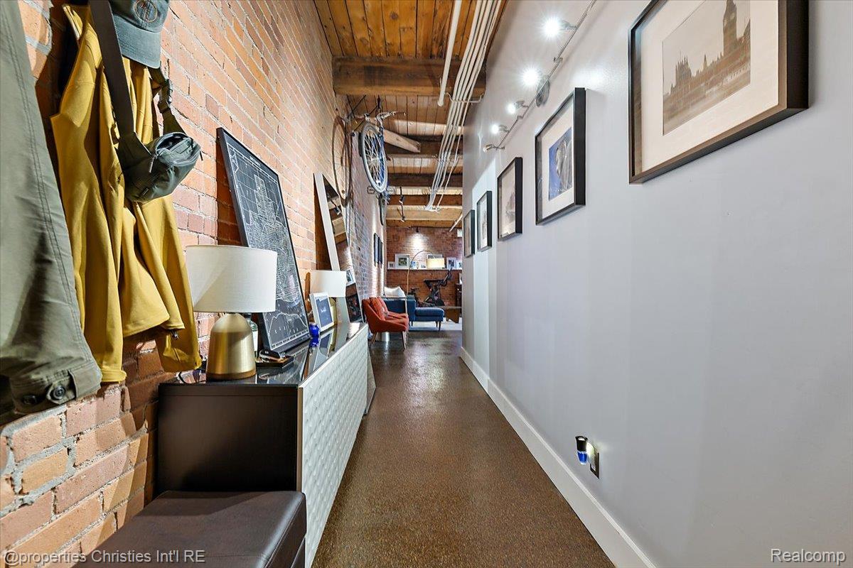 6533 E Jefferson Avenue Unit: 307