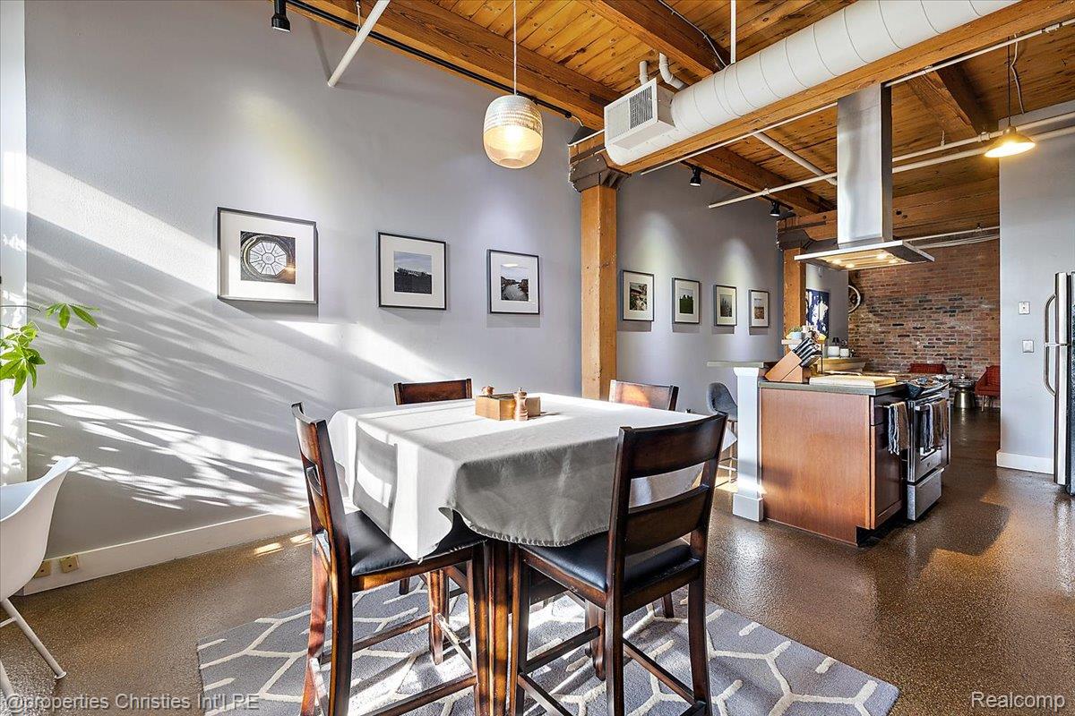 6533 E Jefferson Avenue Unit: 307