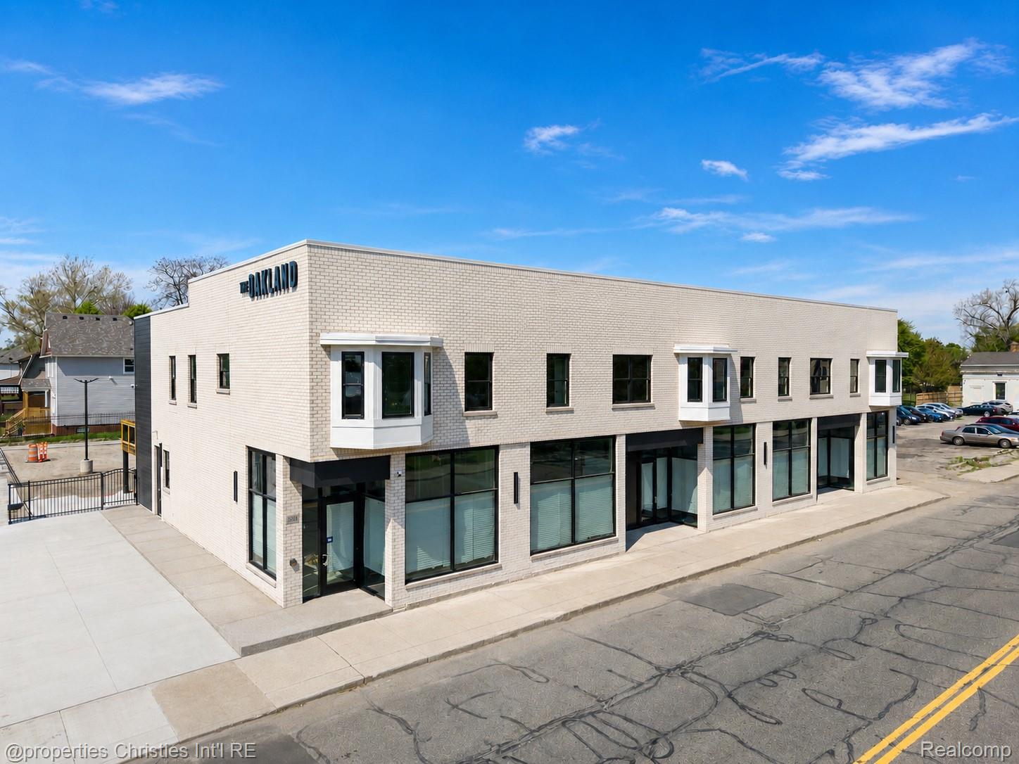 9301 Oakland Street Unit: 205